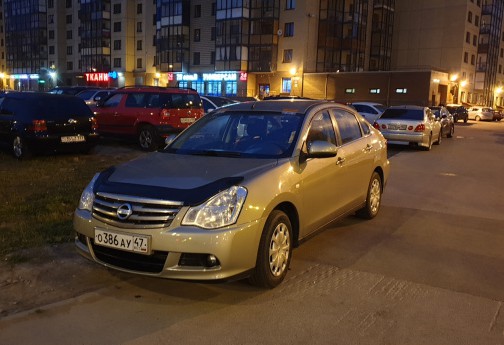 Аренда nissan almera эконом класса 2015 года в городе Москва от 1200 руб./сутки, передний привод, двигатель: бензин, ОСАГО (Впишу в полис), без водителя, недорого - RentRide