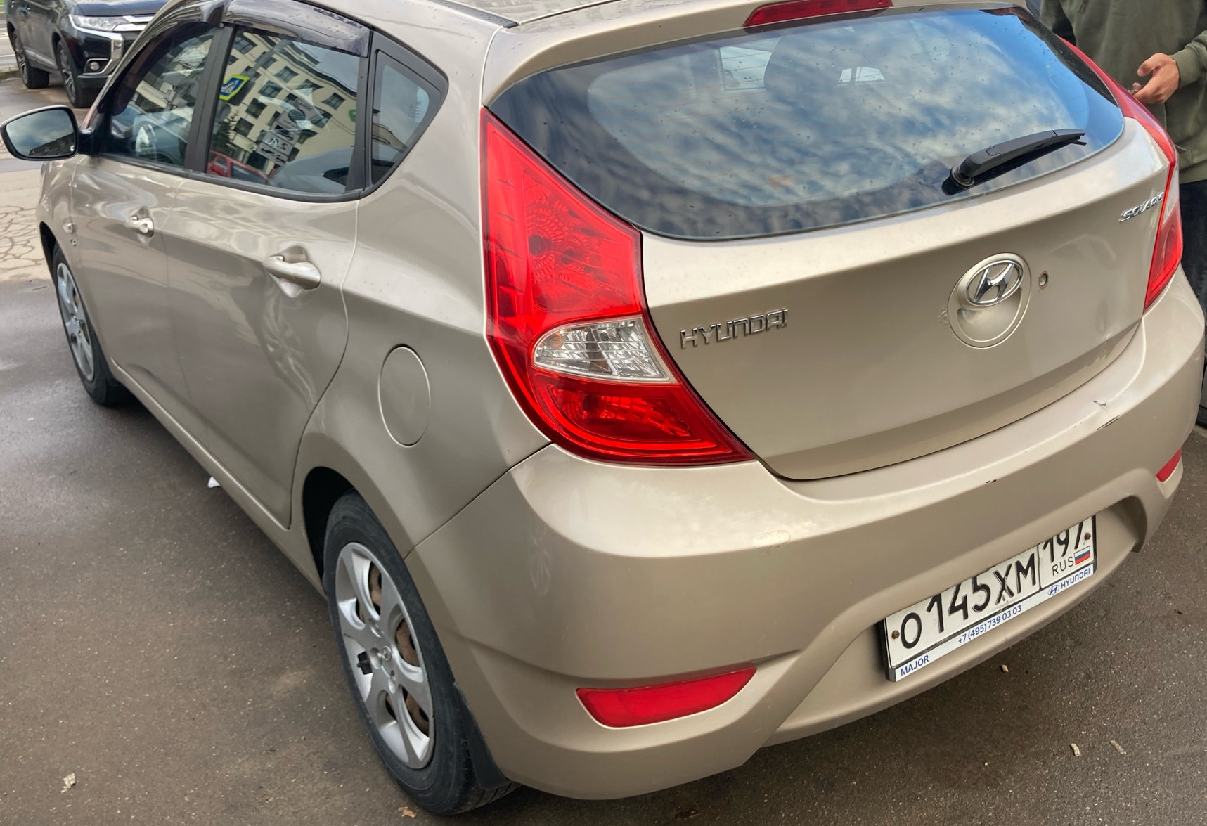 Аренда hyundai solaris эконом класса 2012 года в городе Москва Улица Старокачаловская от 1800 руб./сутки, передний привод, двигатель: бензин, ОСАГО (Мультидрайв), без водителя, недорого, вид 4 - RentRide