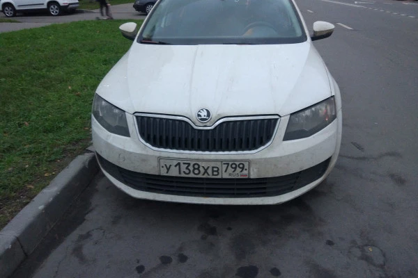 Прокат авто skoda octavia эконом класса 2014 года в городе Москва Ясенево от 1750 руб./сутки, передний привод, двигатель: бензин, ОСАГО (Впишу в полис), без водителя, недорого - RentRide