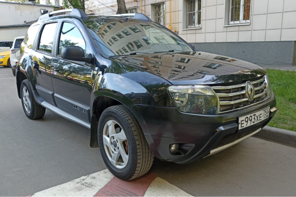 Прокат авто renault duster эконом класса 2014 года в городе Москва Коломенская от 2800 руб./сутки, передний привод, двигатель: бензин, объем 2 литра, ОСАГО (Мультидрайв), без водителя, недорого - RentRide