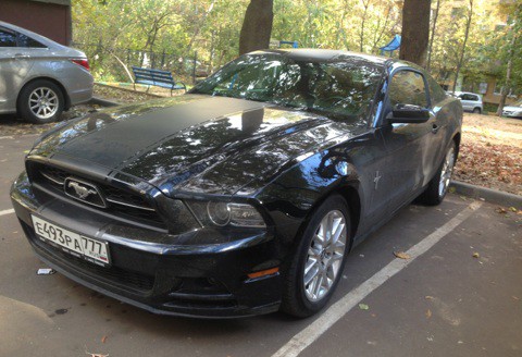 Ford Mustang купе 2013