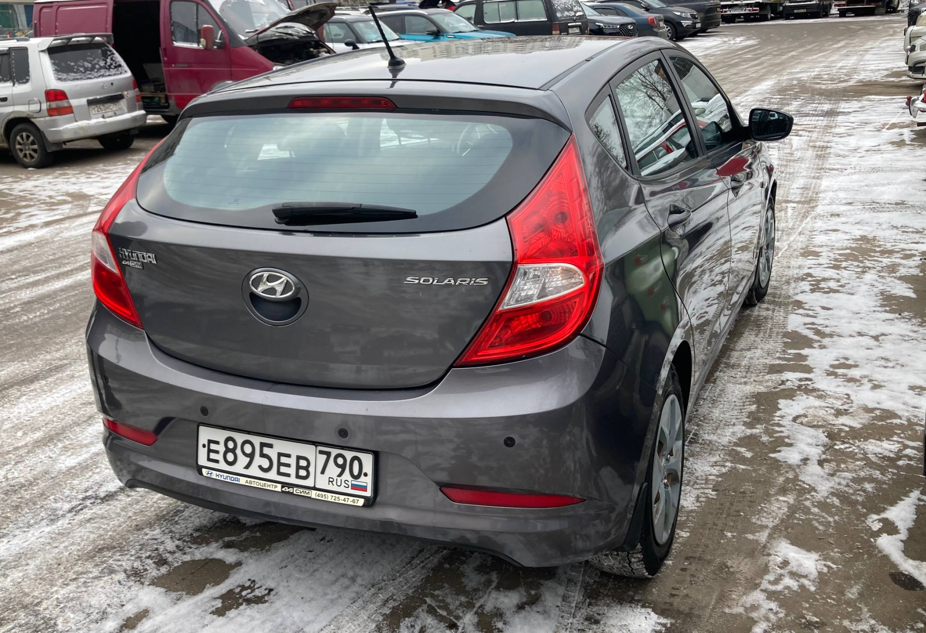 Аренда hyundai solaris эконом класса 2014 года в городе Москва Улица Старокачаловская от 1800 руб./сутки, передний привод, двигатель: бензин, ОСАГО (Мультидрайв), без водителя, недорого, вид 2 - RentRide