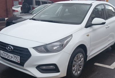 Аренда hyundai solaris эконом класса 2018 года в городе Москва Волгоградский проспект от 2240 руб./сутки, передний привод, двигатель: бензин, ОСАГО (Впишу в полис), без водителя, недорого - RentRide
