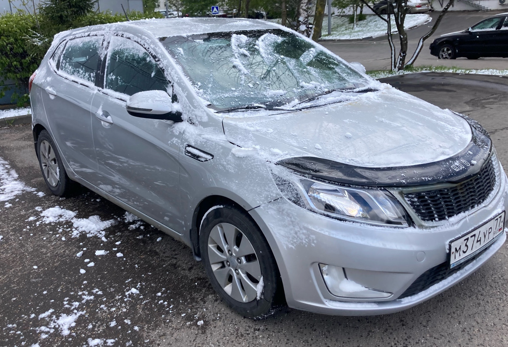 Аренда kia rio эконом класса 2012 года в городе Москва Улица Старокачаловская от 1800 руб./сутки, передний привод, двигатель: бензин, ОСАГО (Мультидрайв), без водителя, недорого, вид 3 - RentRide