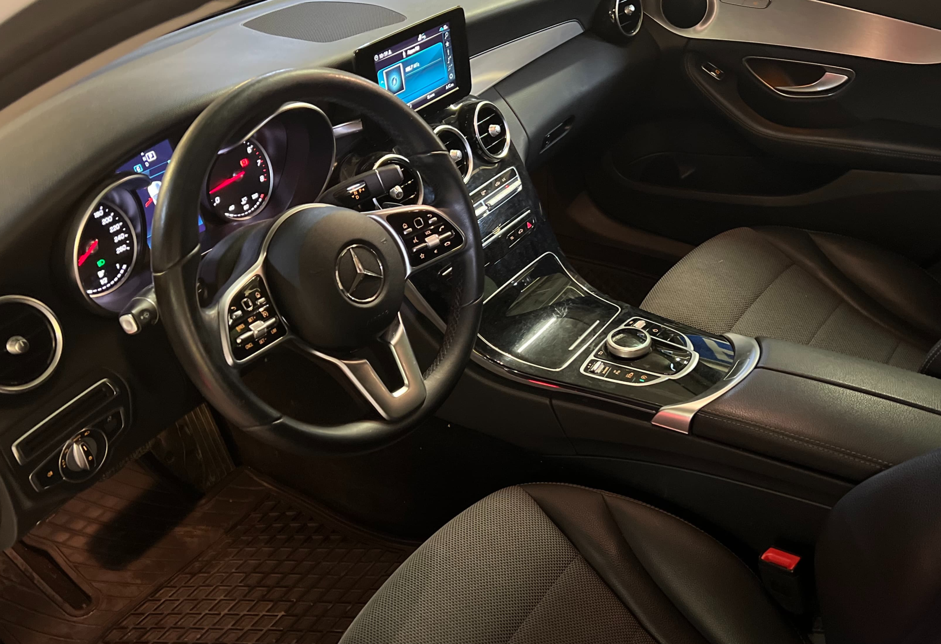 Mercedes-Benz C седан 2019