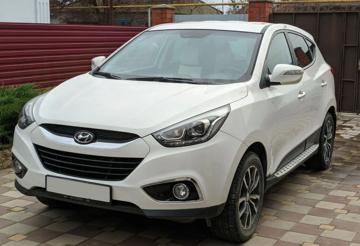 Аренда hyundai ix35 бизнес класса 2015 года в городе Москва от 7000 руб./сутки, передний привод, двигатель: бензин, объем 2 литра, без водителя, недорого - RentRide