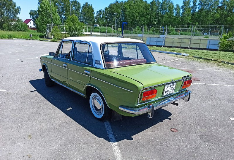Аренда lada 2103 бизнес класса 1974 года в городе Москва Аннино от 5000 руб./сутки, задний привод, двигатель: бензин, ОСАГО (Впишу в полис), без водителя, недорого, вид 2 - RentRide
