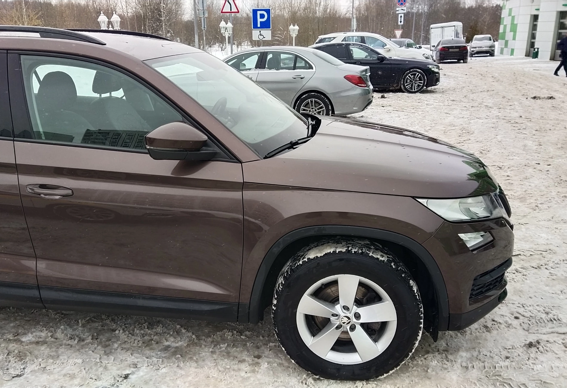 Аренда skoda kodiaq комфорт класса 2019 года в городе Москва Сходненская от 4000 руб./сутки, полный привод, двигатель: бензин, объем 1.4 литра, каско (Впишу в полис), ОСАГО (Мультидрайв), без водителя, недорого, вид 2 - RentRide