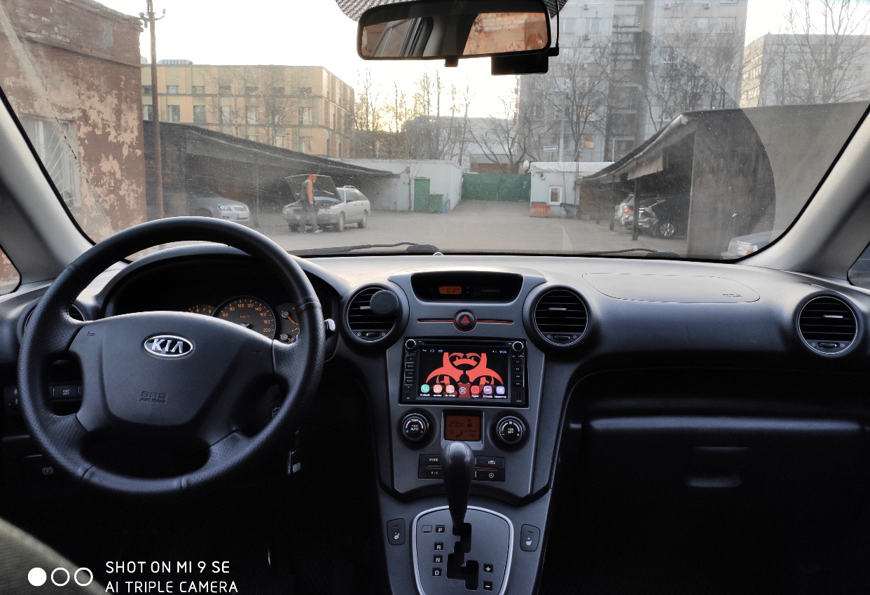 Аренда kia carens 2007 года в городе Москва Митино от 2240 руб./сутки, передний привод, двигатель: бензин, объем 2 литра, ОСАГО (Мультидрайв), без водителя, недорого, вид 4 - RentRide