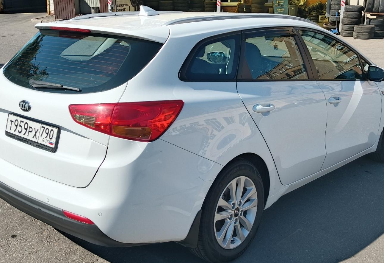 Аренда kia ceed 2018 года в городе Москва от 2720 руб./сутки, передний привод, двигатель: бензин, объем 1.6 литров, ОСАГО (Мультидрайв), без водителя, недорого, вид 6 - RentRide