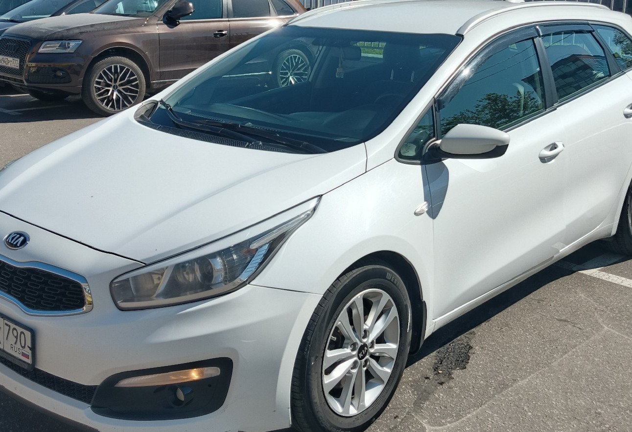 Аренда kia ceed 2018 года в городе Москва от 2720 руб./сутки, передний привод, двигатель: бензин, объем 1.6 литров, ОСАГО (Мультидрайв), без водителя, недорого - RentRide