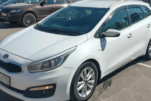 Прокат авто kia ceed 2018 года в городе Москва от 2720 руб./сутки, передний привод, двигатель: бензин, объем 1.6 литров, ОСАГО (Мультидрайв), без водителя, недорого - RentRide
