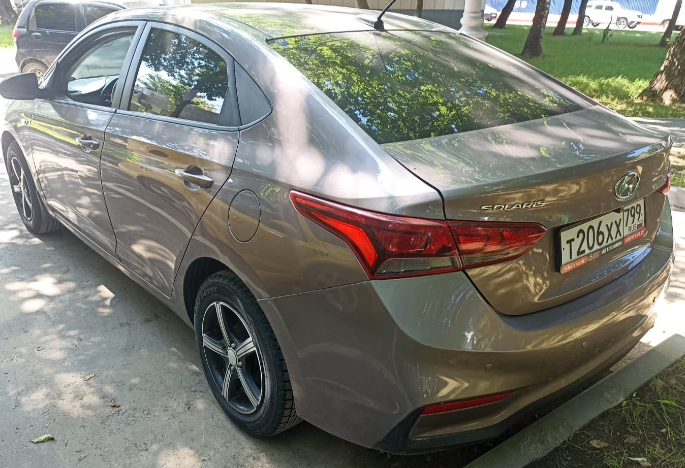 Аренда hyundai solaris эконом класса 2019 года в городе Москва Коломенская от 2800 руб./сутки, передний привод, двигатель: бензин, объем 1.6 литров, ОСАГО (Мультидрайв), без водителя, недорого, вид 7 - RentRide