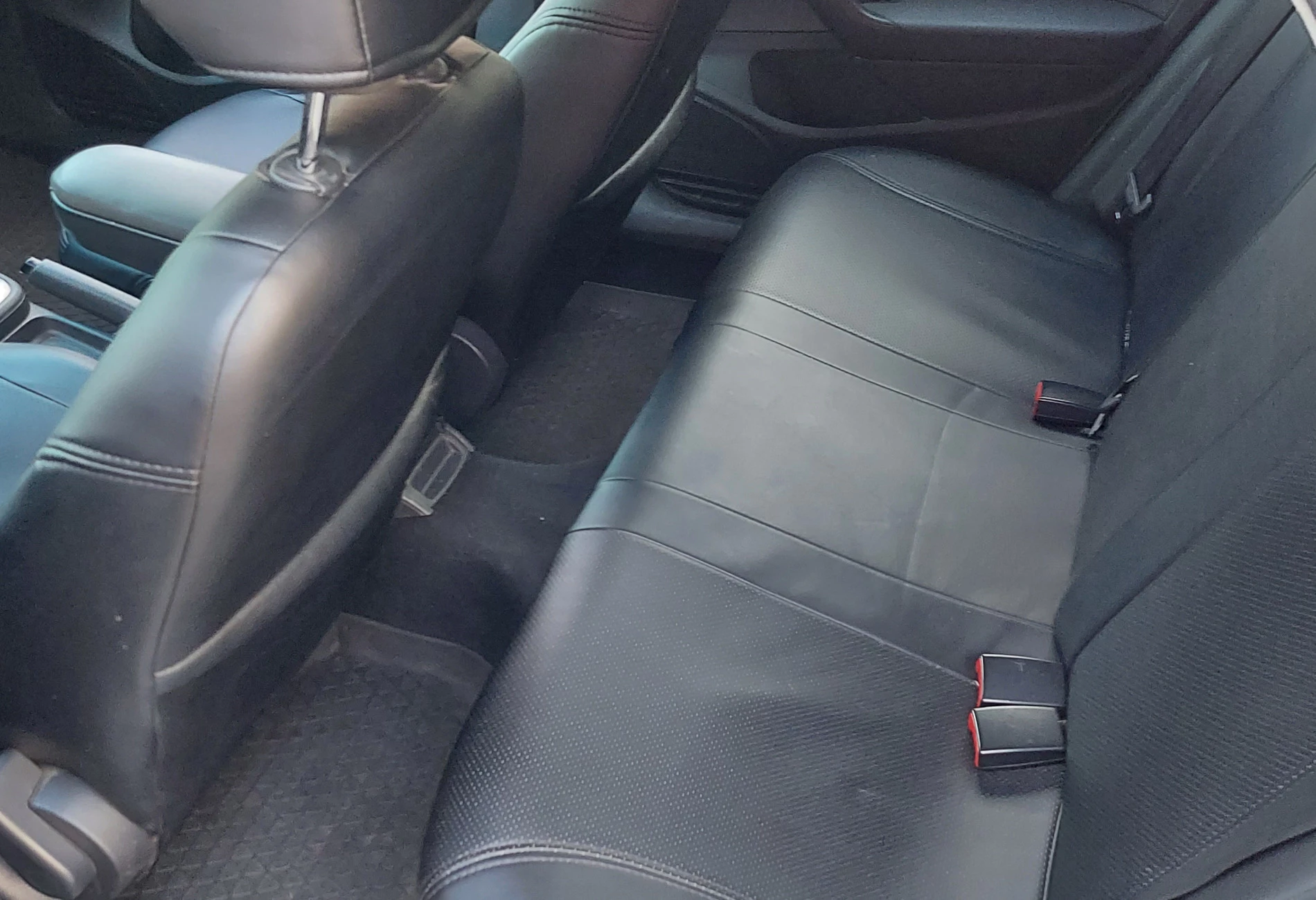 Аренда volkswagen polo стандарт класса 2019 года в городе Москва от 3200 руб./сутки, передний привод, двигатель: бензин, объем 1.6 литров, ОСАГО (Мультидрайв), без водителя, недорого, вид 9 - RentRide