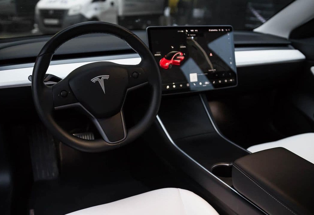 Tesla Model 3 седан 2018