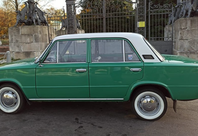 Аренда lada 2101 1985 года в городе Москва от 3992 руб./сутки, задний привод, двигатель: бензин, объем 2 литра, ОСАГО (Впишу в полис), без водителя, недорого, вид 3 - RentRide