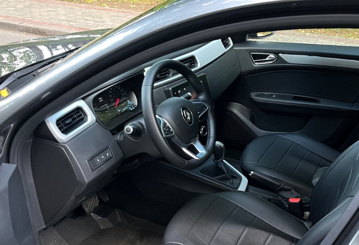 Аренда renault arkana эконом класса 2021 года в городе Москва от 2632 руб./сутки, передний привод, двигатель: бензин, объем 1.6 литров, ОСАГО (Мультидрайв), без водителя, недорого, вид 3 - RentRide