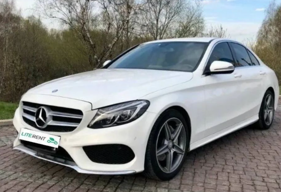 Аренда mercedes-benz c-klass стандарт класса 2018 года в городе Москва от 4490 руб./сутки, задний привод, двигатель: бензин, объем 1.6 литров, каско (Впишу в полис), ОСАГО (Мультидрайв), без водителя, недорого - RentRide