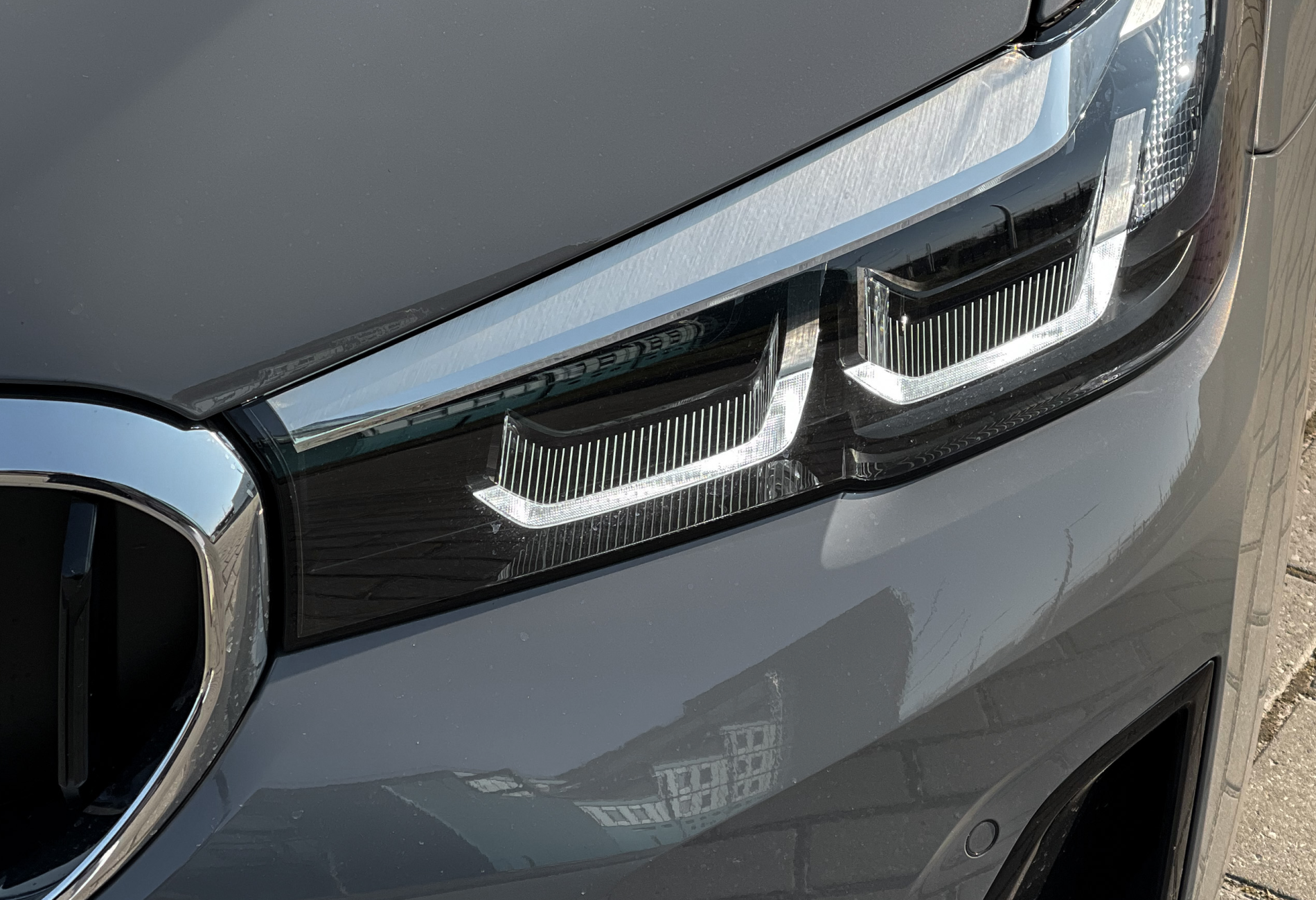 Аренда bmw 5-serii бизнес класса 2021 года в городе Москва от 6392 руб./сутки, задний привод, двигатель: дизель, объем 1995 литров, ОСАГО (Мультидрайв), без водителя, недорого, вид 3 - RentRide