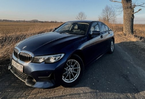 Аренда bmw 5-serii бизнес класса 2021 года в городе Москва от 6392 руб./сутки, задний привод, двигатель: дизель, объем 1995 литров, ОСАГО (Мультидрайв), без водителя, недорого, вид 3 - RentRide