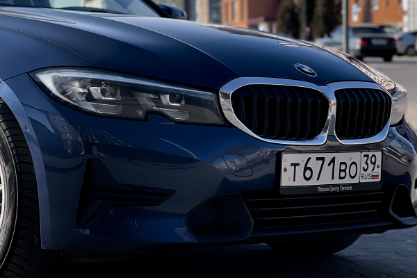 Прокат авто bmw 5-serii бизнес класса 2021 года в городе Калининград от 6392 руб./сутки, задний привод, двигатель: дизель, объем 1995 литров, ОСАГО (Мультидрайв), без водителя, недорого - RentRide