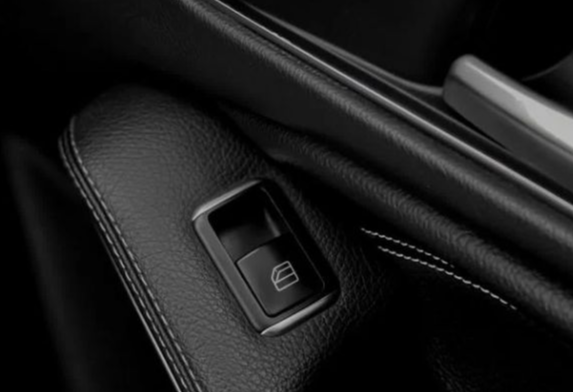 Аренда mercedes-benz cla бизнес класса 2018 года в городе Москва от 5272 руб./сутки, передний привод, двигатель: бензин, объем 1300 литров, ОСАГО (Мультидрайв), без водителя, недорого, вид 3 - RentRide