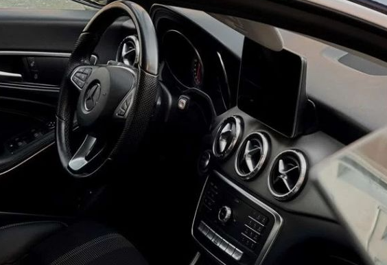 Аренда mercedes-benz cla бизнес класса 2018 года в городе Москва от 5272 руб./сутки, передний привод, двигатель: бензин, объем 1300 литров, ОСАГО (Мультидрайв), без водителя, недорого, вид 4 - RentRide