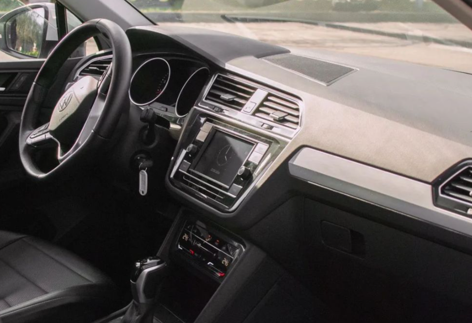 Аренда volkswagen tiguan стандарт класса 2021 года в городе Москва от 3992 руб./сутки, передний привод, двигатель: бензин, объем 1395 литров, каско (Впишу в полис), ОСАГО (Мультидрайв), без водителя, недорого, вид 6 - RentRide