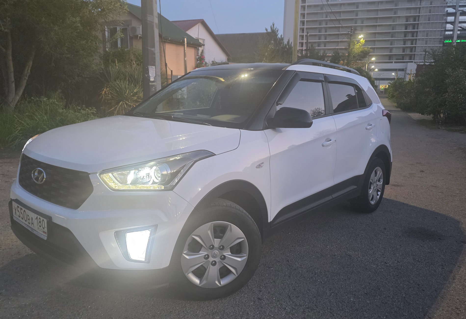 Аренда hyundai creta стандарт класса 2021 года в городе Москва от 3840 руб./сутки, передний привод, двигатель: бензин, объем 2 литра, ОСАГО (Мультидрайв), без водителя, недорого, вид 3 - RentRide