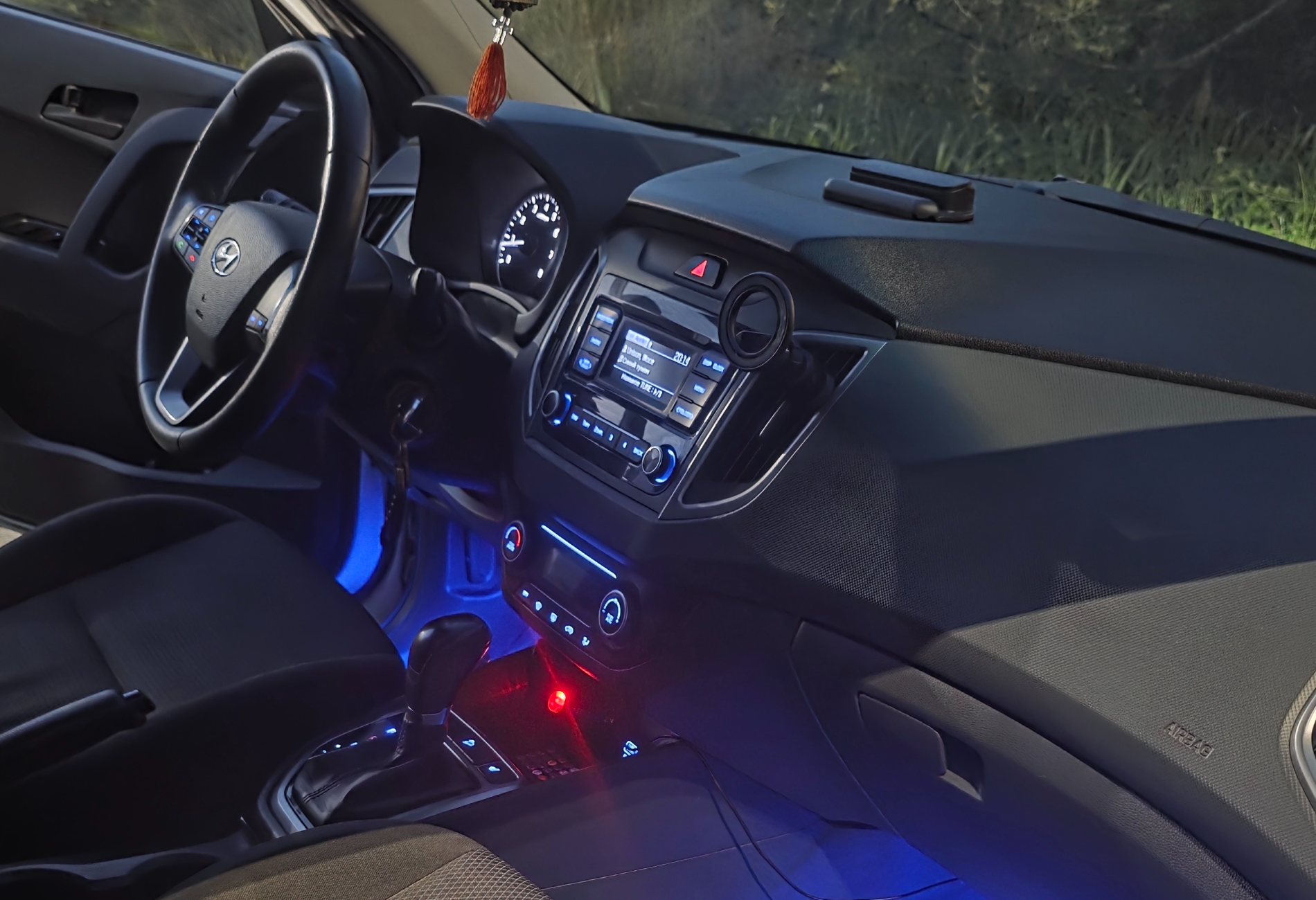 Аренда hyundai creta стандарт класса 2021 года в городе Москва от 3840 руб./сутки, передний привод, двигатель: бензин, объем 2 литра, ОСАГО (Мультидрайв), без водителя, недорого, вид 5 - RentRide