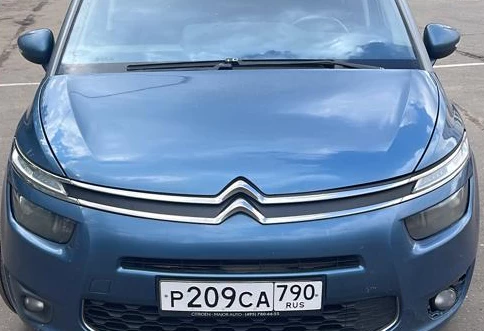 Аренда citroen c4-picasso эконом класса 2014 года в городе Москва Тверская от 2560 руб./сутки, передний привод, двигатель: дизель, объем 1.6 литров, ОСАГО (Мультидрайв), без водителя, недорого - RentRide