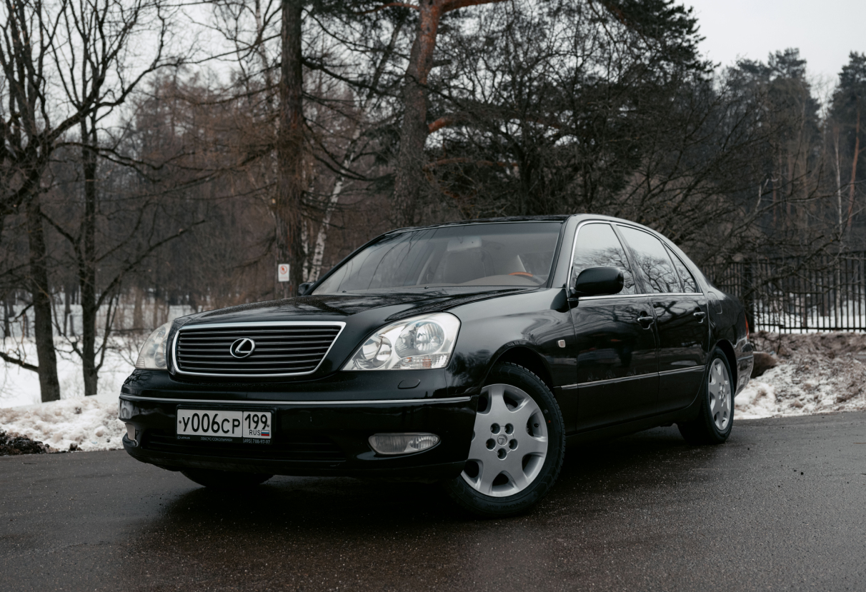 Аренда lexus ls 2000 года в городе Москва от 8792 руб./сутки, задний привод, двигатель: бензин, объем 4.3 литра, ОСАГО (Впишу в полис), без водителя, недорого - RentRide