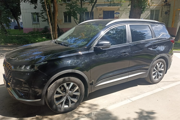 Прокат авто chery tiggo-7-pro стандарт класса 2022 года в городе Москва Коломенская от 4200 руб./сутки, передний привод, двигатель: бензин, объем 1.5 литров, каско (Впишу в полис), ОСАГО (Мультидрайв), без водителя, недорого - RentRide