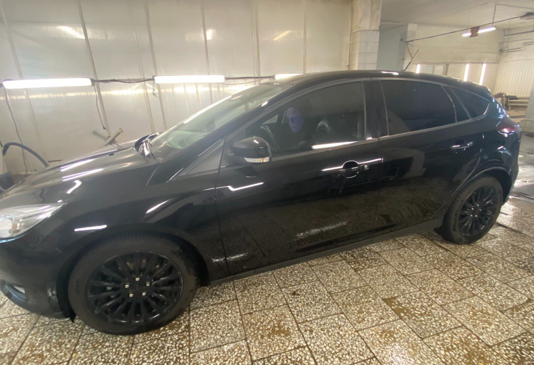 Аренда ford focus стандарт класса 2019 года в городе Москва Бунинская аллея от 4000 руб./сутки, передний привод, двигатель: бензин, объем 1.6 литров, ОСАГО (Мультидрайв), без водителя, недорого, вид 4 - RentRide