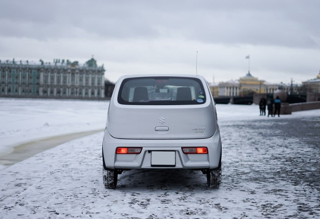 Аренда suzuki alto эконом класса 2017 года в городе Москва от 1200 руб./сутки, передний привод, двигатель: бензин, объем 0.7 литров, ОСАГО (Мультидрайв), без водителя, недорого, вид 5 - RentRide
