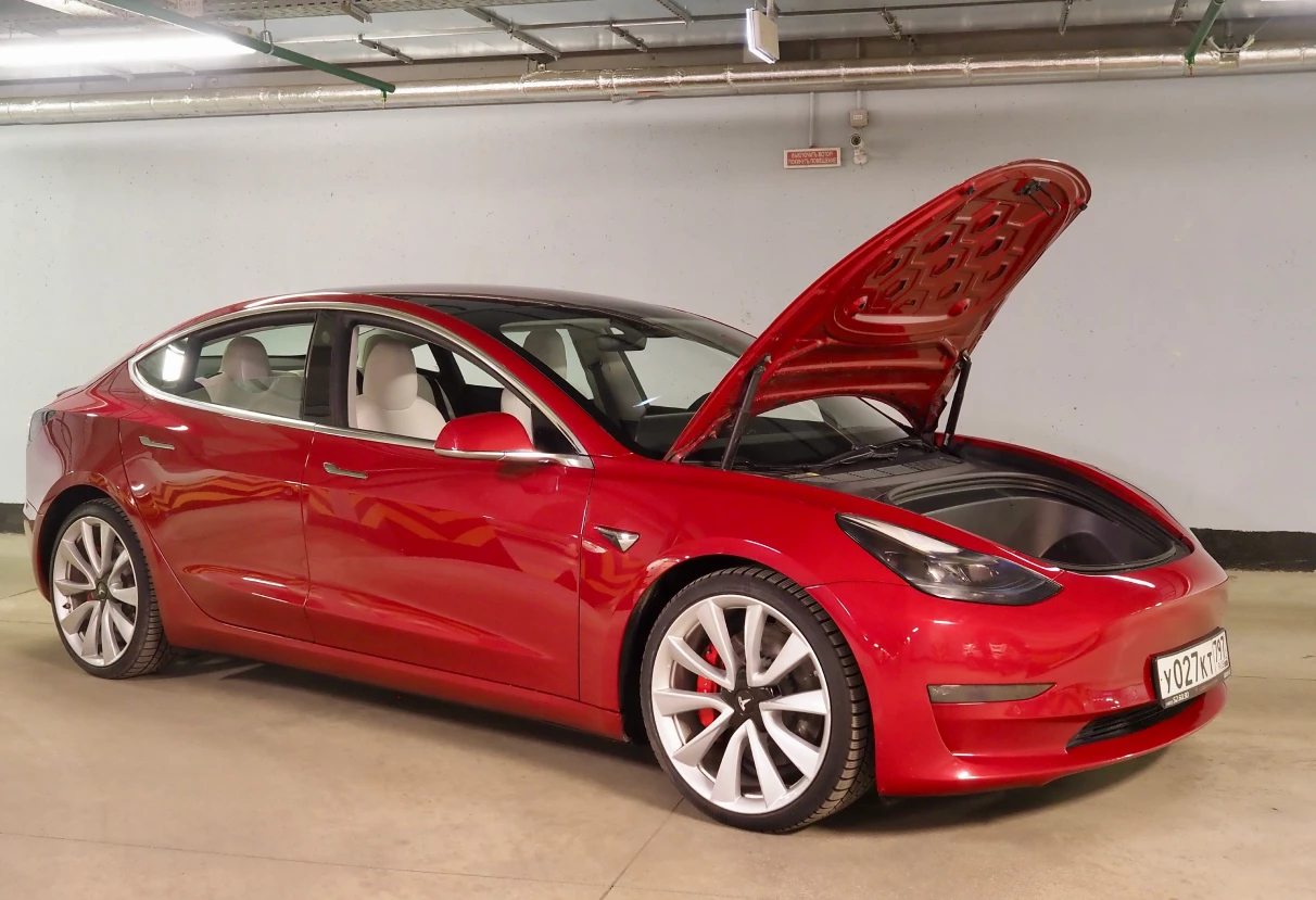 Аренда tesla model-3 премиум класса 2018 года в городе Москва от 13592 руб./сутки, полный привод, двигатель: электро, ОСАГО (Впишу в полис), без водителя, недорого, вид 15 - RentRide