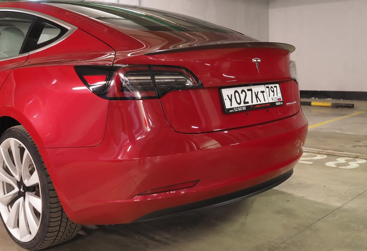 Аренда tesla model-3 премиум класса 2018 года в городе Москва от 13592 руб./сутки, полный привод, двигатель: электро, ОСАГО (Впишу в полис), без водителя, недорого, вид 8 - RentRide
