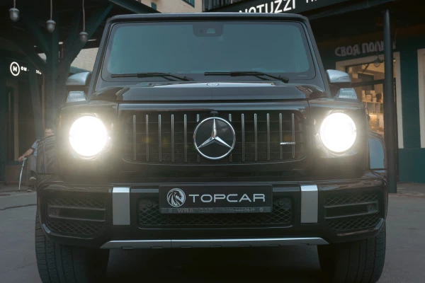Прокат авто mercedes-benz g-klass премиум класса 2020 года в городе Москва от 44000 руб./сутки, полный привод, двигатель: бензин, объем 4 литра, каско (Мультидрайв), без водителя, недорого - RentRide