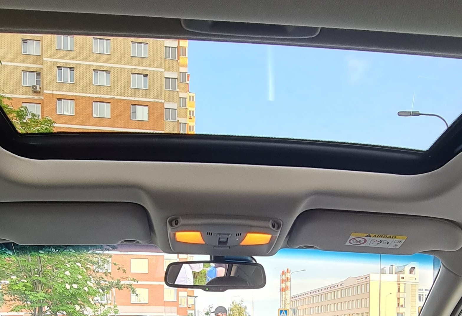 Аренда nissan teana эконом класса 2014 года в городе Москва от 2699 руб./сутки, передний привод, двигатель: бензин, объем 2.5 литров, ОСАГО (Мультидрайв), без водителя, недорого, вид 10 - RentRide