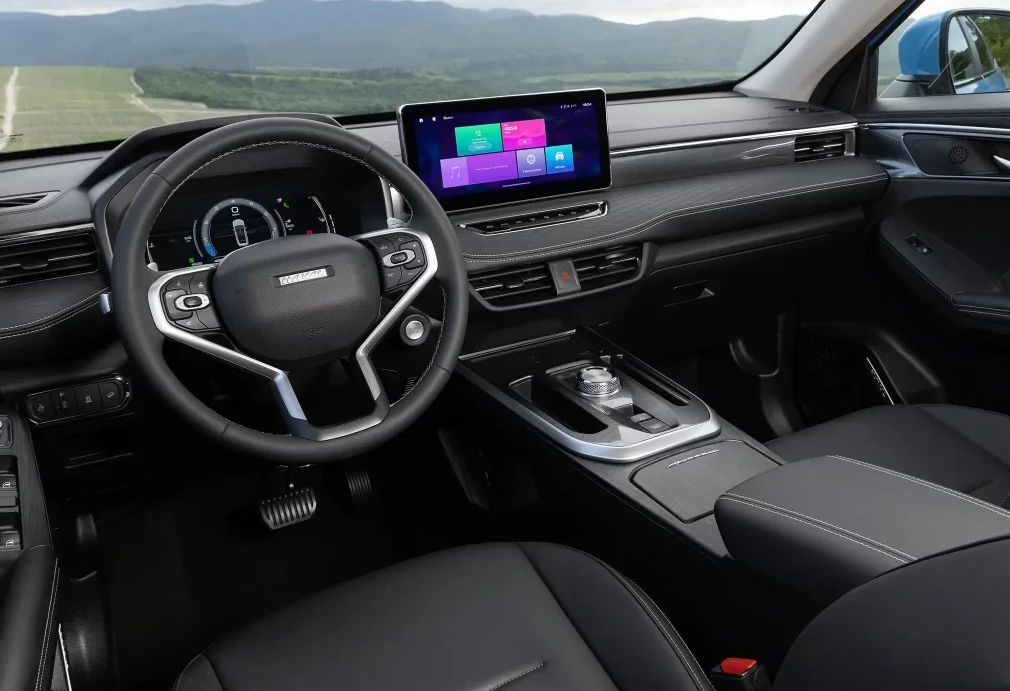 Аренда haval jolion бизнес класса 2023 года в городе Москва от 5800 руб./сутки, полный привод, двигатель: бензин, объем 1.5 литров, каско (Мультидрайв), ОСАГО (Мультидрайв), без водителя, недорого, вид 2 - RentRide