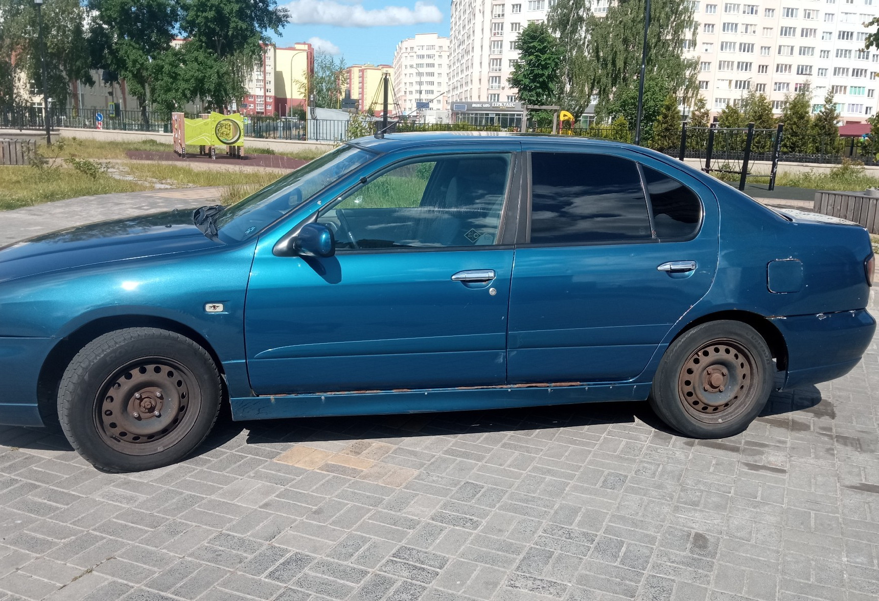 Аренда nissan primera эконом класса 2001 года в городе Москва от 960 руб./сутки, передний привод, двигатель: бензин, объем 1.8 литров, ОСАГО (Мультидрайв), без водителя, недорого, вид 3 - RentRide