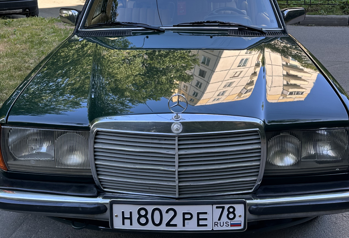 Аренда mercedes-benz w123 бизнес класса 1984 года в городе Москва от 7992 руб./сутки, задний привод, двигатель: бензин, объем 2.3 литра, ОСАГО (Впишу в полис), без водителя, недорого, вид 6 - RentRide