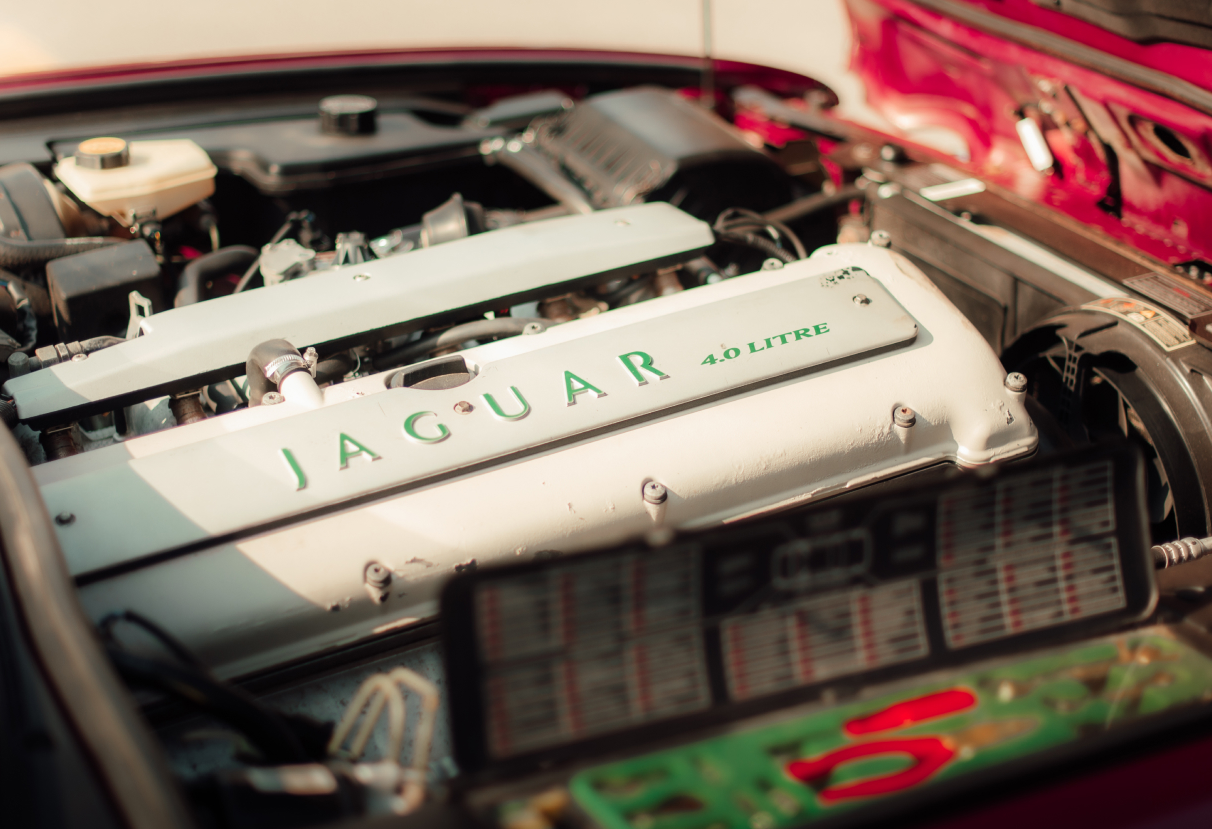 Аренда jaguar xj премиум класса 1997 года в городе Москва от 13592 руб./сутки, задний привод, двигатель: бензин, ОСАГО (Впишу в полис), без водителя, недорого, вид 10 - RentRide