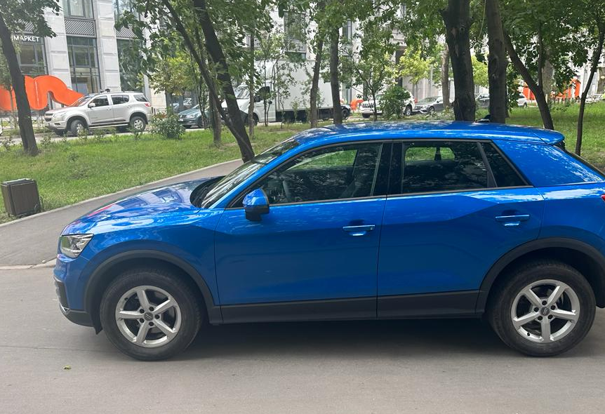 Аренда audi q2 стандарт класса 2019 года в городе Москва от 4800 руб./сутки, передний привод, двигатель: дизель, объем 2 литра, ОСАГО (Мультидрайв), без водителя, недорого, вид 3 - RentRide