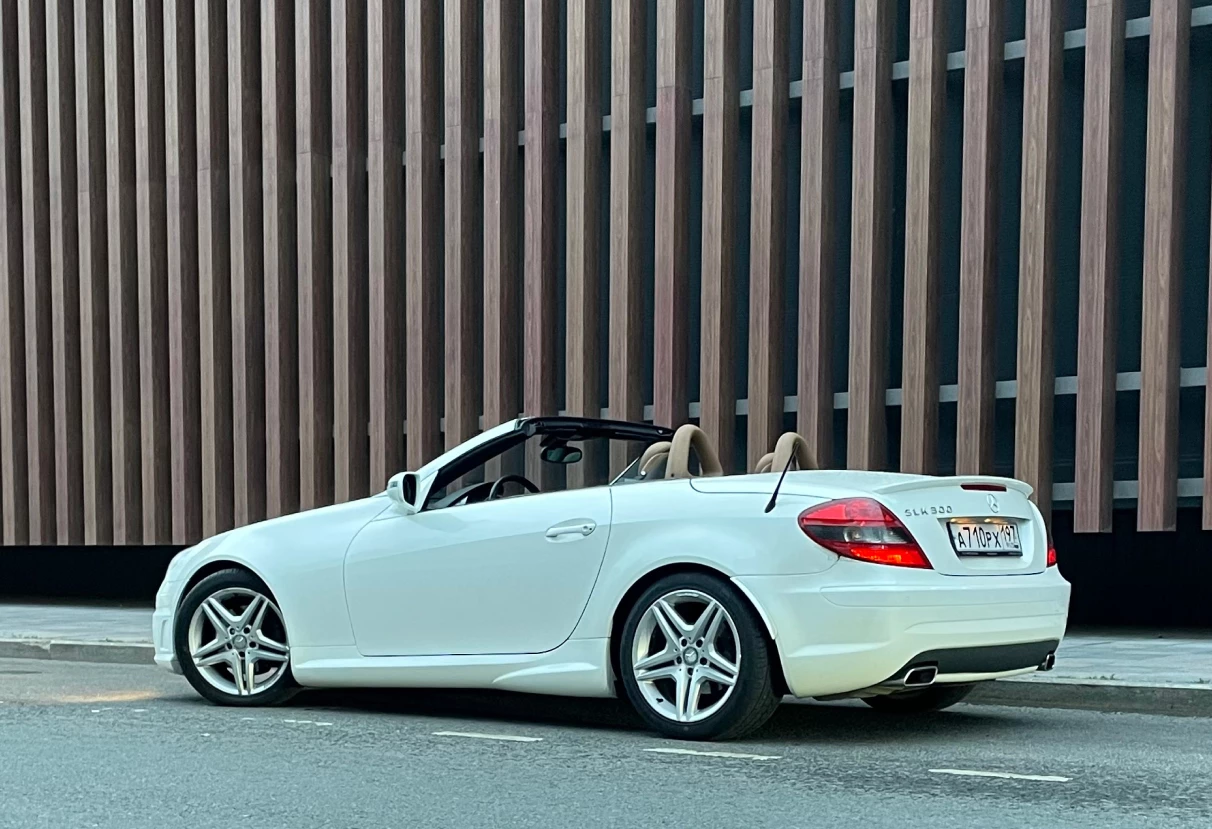 Аренда mercedes-benz slk-klass премиум класса 2010 года в городе Москва от 9592 руб./сутки, задний привод, двигатель: бензин, ОСАГО (Впишу в полис), без водителя, недорого, вид 3 - RentRide