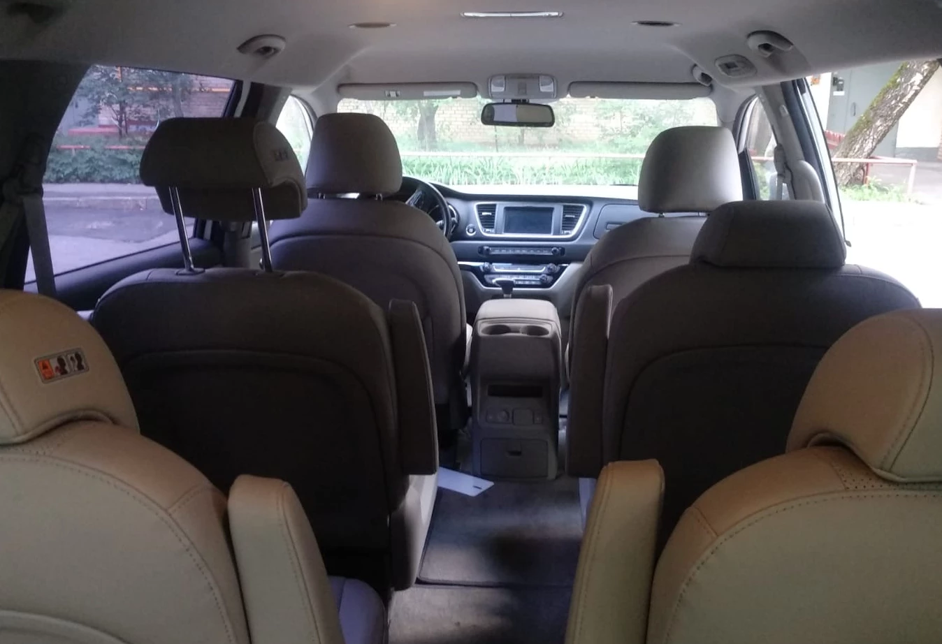 Аренда kia carnival 2019 года в городе Москва Аннино от 7000 руб./сутки, передний привод, двигатель: дизель, объем 2.2 литра, ОСАГО (Впишу в полис), без водителя, недорого, вид 5 - RentRide