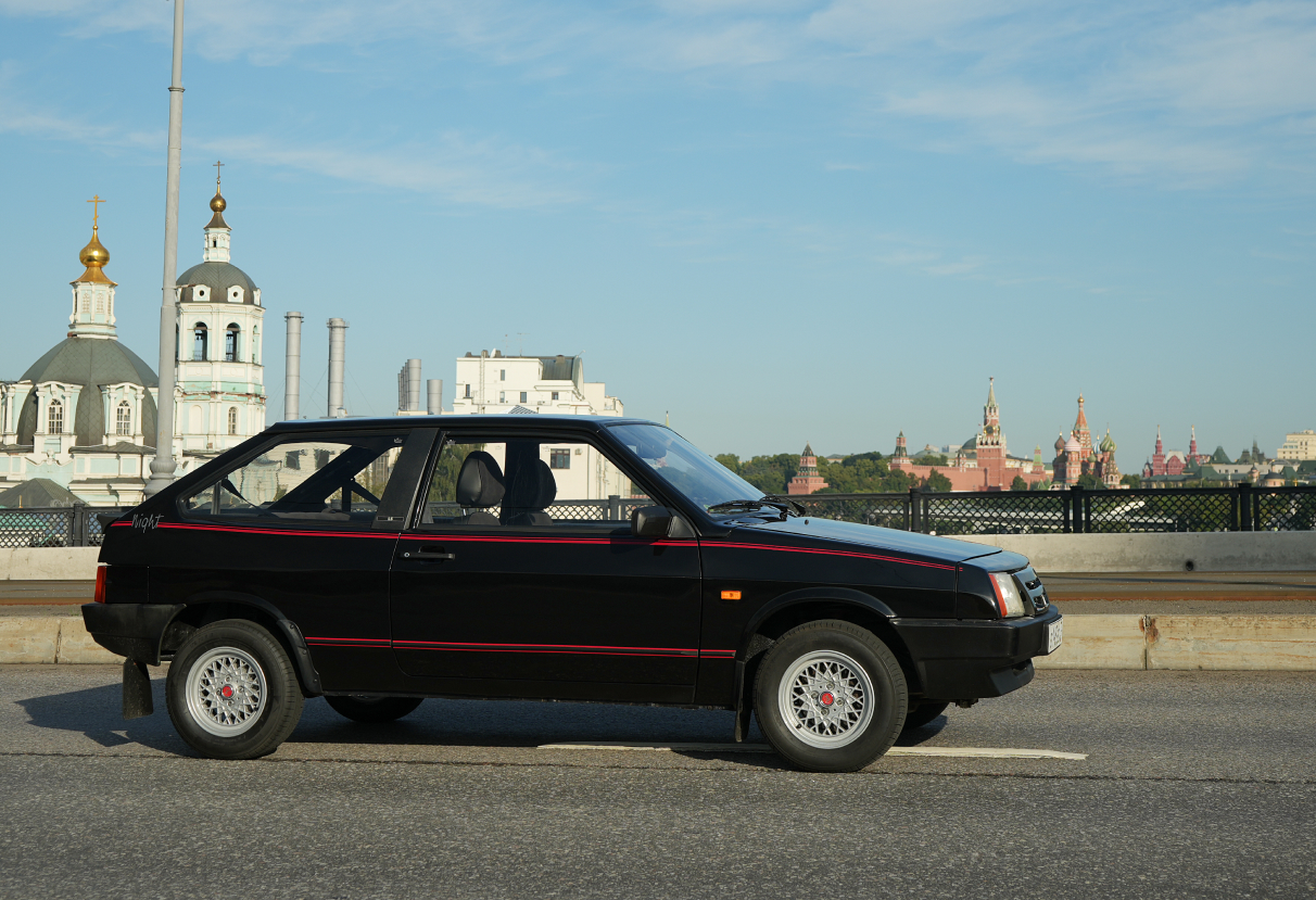 Аренда lada 2108 бизнес класса 1991 года в городе Москва от 5192 руб./сутки, передний привод, двигатель: бензин, объем 1.3 литра, ОСАГО (Впишу в полис), без водителя, недорого, вид 3 - RentRide