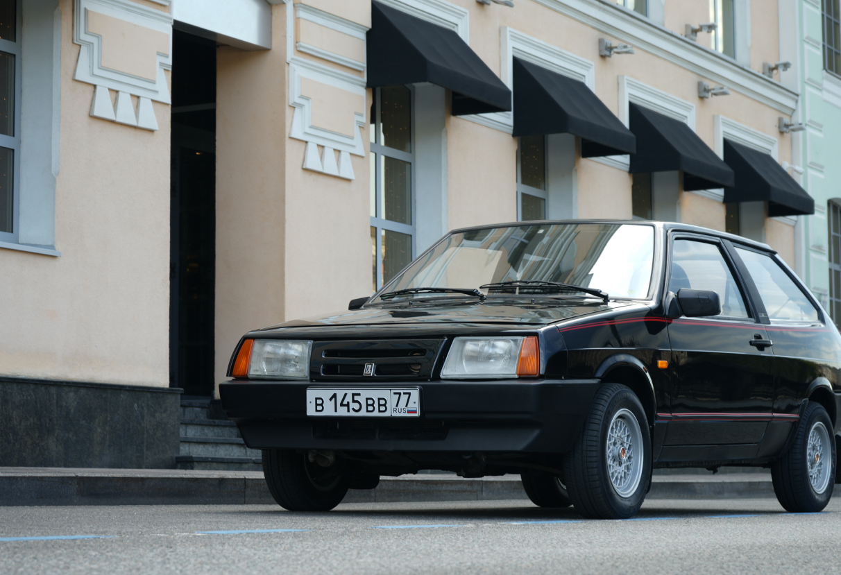 Аренда lada 2108 бизнес класса 1991 года в городе Москва от 5192 руб./сутки, передний привод, двигатель: бензин, объем 1.3 литра, ОСАГО (Впишу в полис), без водителя, недорого, вид 6 - RentRide