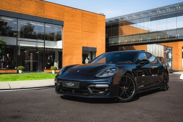 Прокат авто porsche panamera-gts премиум класса 2021 года в городе Москва Выставочная от 25600 руб./сутки, полный привод, двигатель: бензин, объем 4 литра, каско (Мультидрайв), ОСАГО (Мультидрайв), без водителя, недорого - RentRide