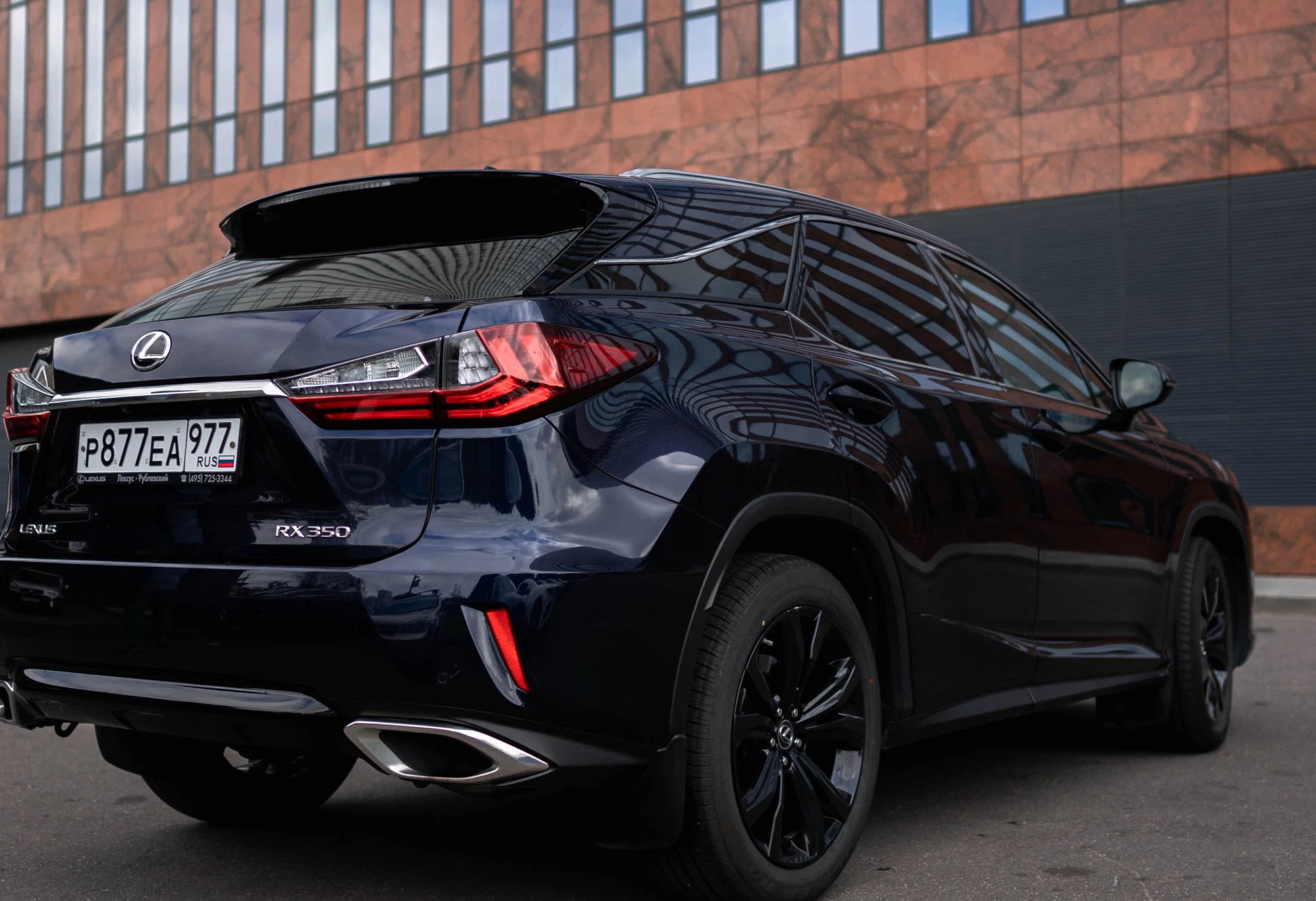 Аренда lexus rx 2018 года в городе Москва Владыкино от 8240 руб./сутки, полный привод, двигатель: бензин, объем 3.5 литров, каско (Впишу в полис), ОСАГО (Мультидрайв), без водителя, недорого, вид 3 - RentRide